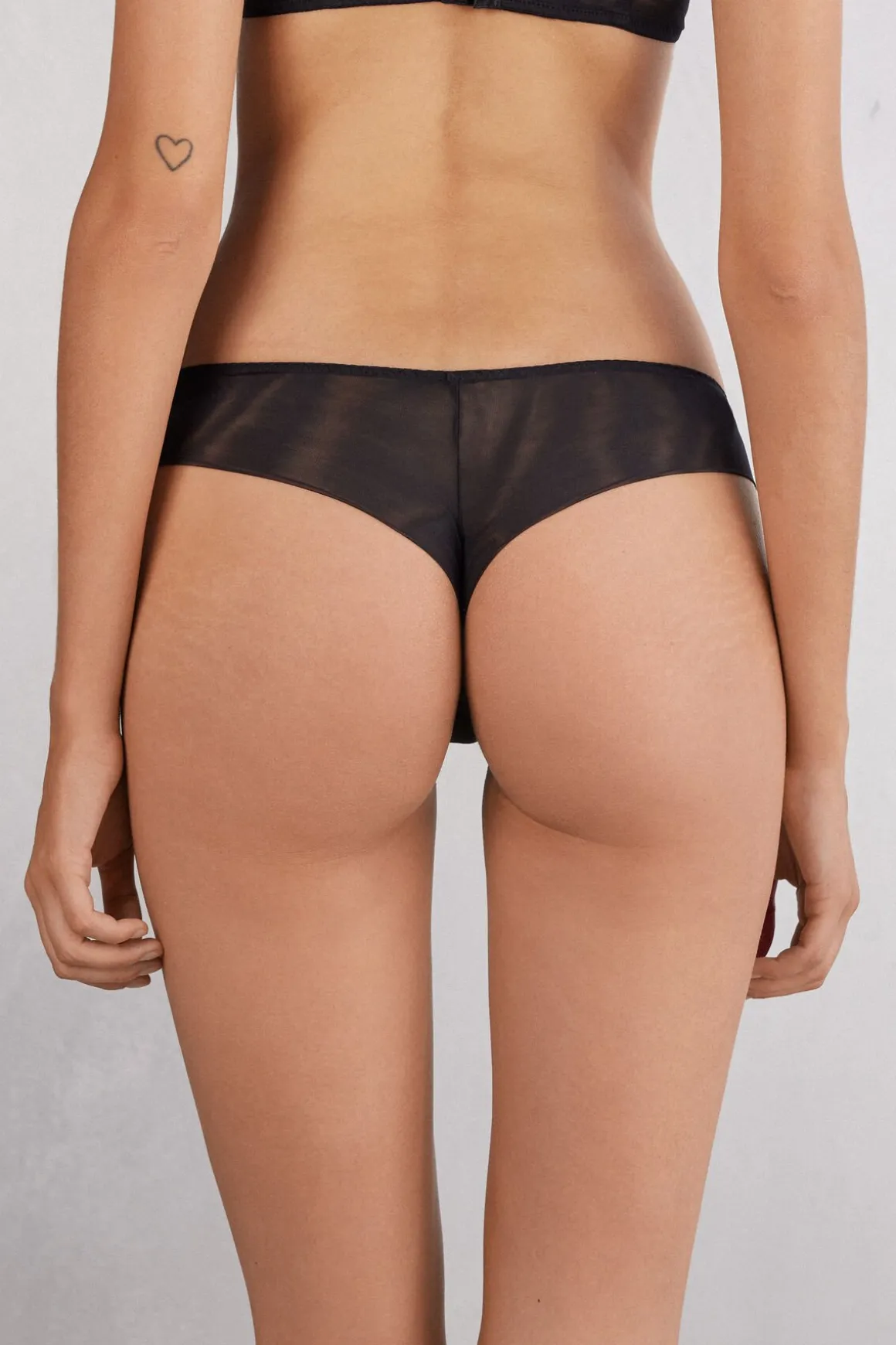 Brasiliano Hypnotic Details