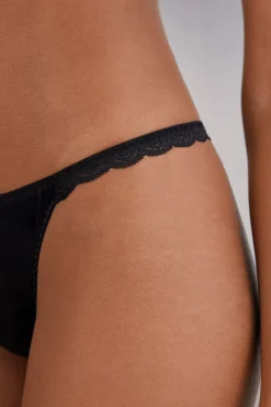 G-String van Zijde en Kant