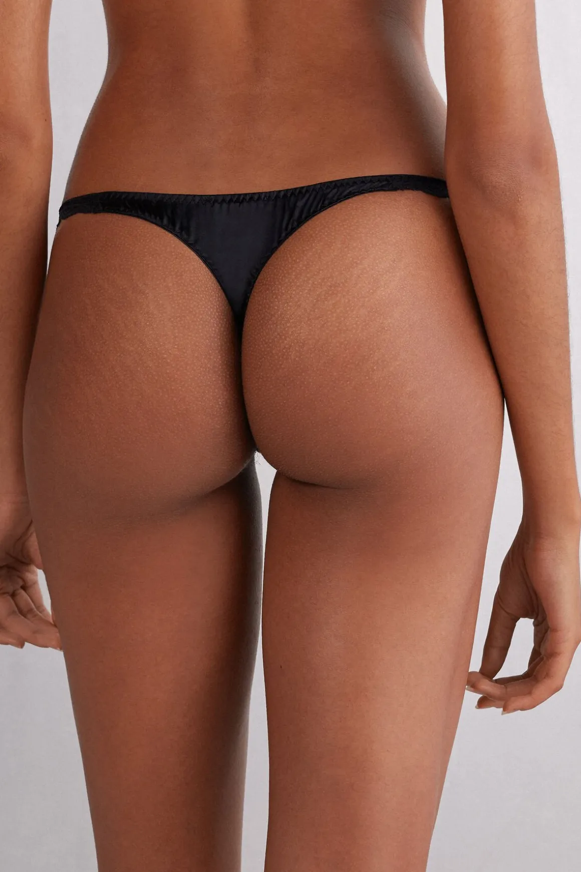 G-String van Zijde en Kant