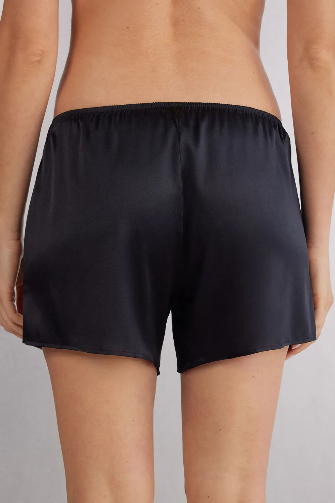 Korte Broek van Zijde