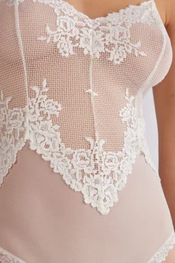 Pretty Flowers Body van Tule en Kant