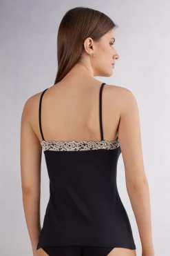 Pretty Flowers Top in Modal