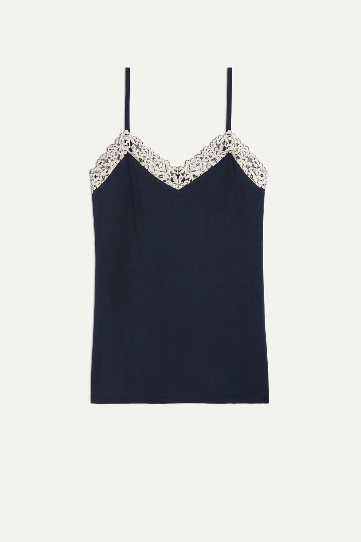 Pretty Flowers Top in Modal