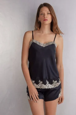 Pretty Flowers Top met Dunne Schouderband van Satijn