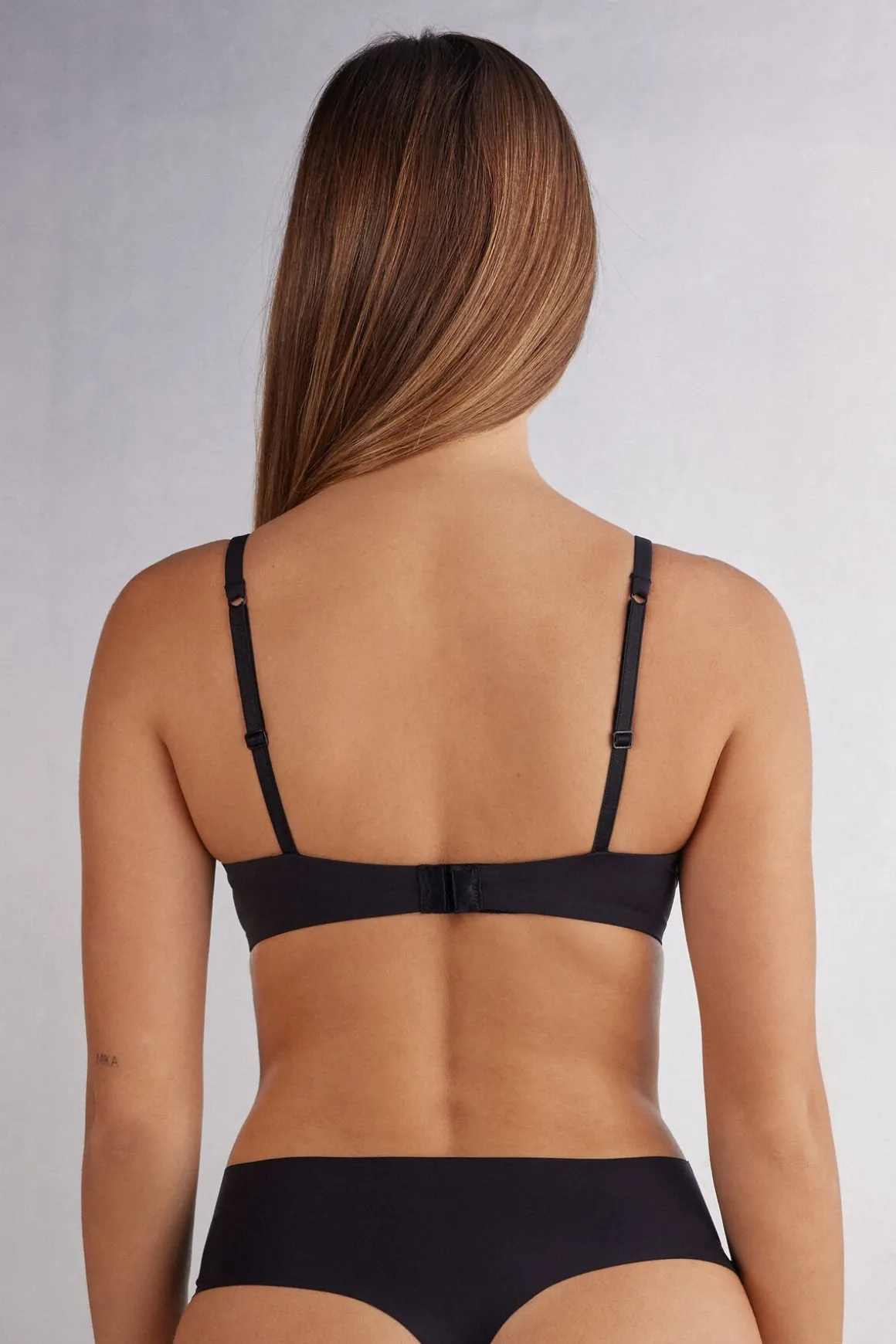 Push-Up-BH Monica van Ultralight Microvezel
