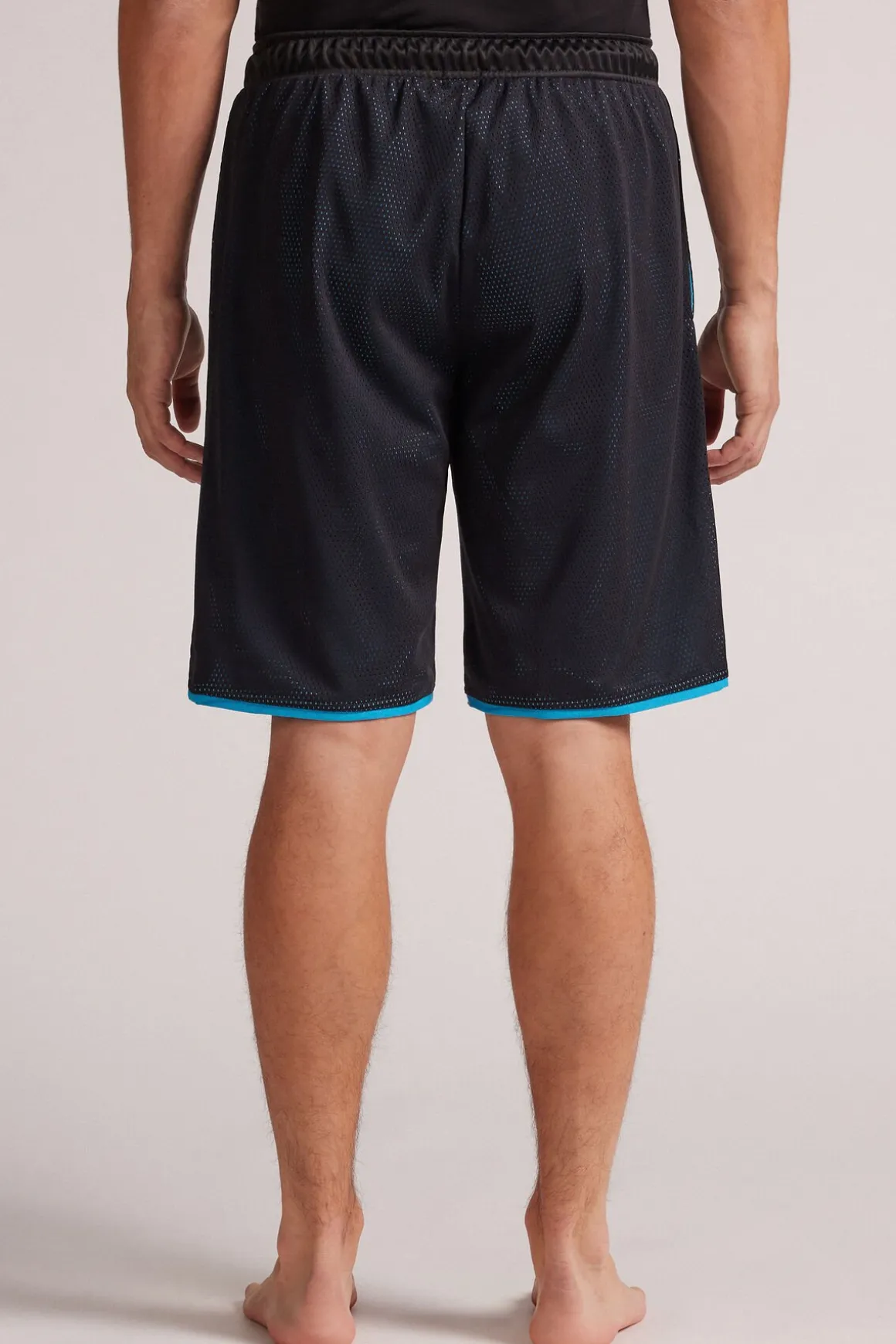 Sportbroek van meshmateriaal