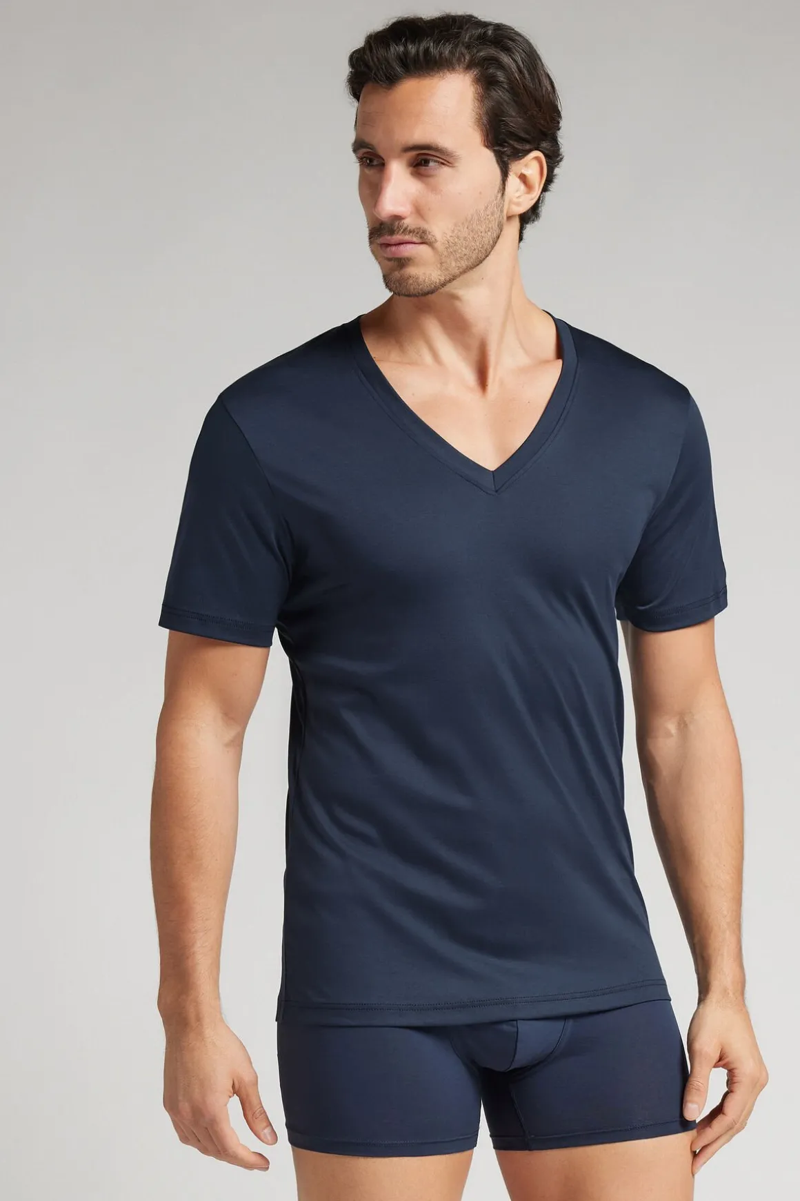 T-Shirt met V-Hals van Gemerceriseerd Premium Katoen